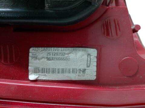 Foto 3ª: Piloto Trasero Derecho Peugeot 5008 1.6 HDI (2009)