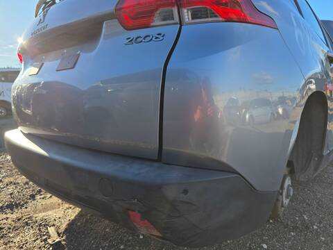 Foto 2ª: Paragolpes Trasero Peugeot 2008 STYLE 82CV 60KW (2016)