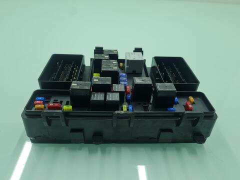 Foto 2ª: Caja Reles Fusibles Ford Ranger DOBLE CABINA 4X4 XLT LIMITED 170CV 125KW [BC2X] (2022)