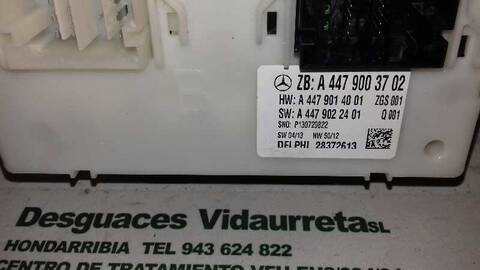 Foto 2ª: Caja Reles Fusibles Mercedes Clase V 200 136CV 100KW (2014)