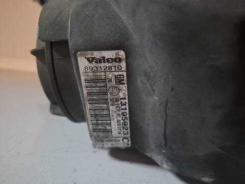 Faro Izquierdo Opel Combo COMBI 1.3 16V CDTI CAT Z 13 DT - LN9) 69CV