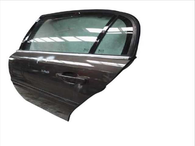 Foto 3ª: Puerta Trasera Izquierda Opel Vectra 1.9 CDTI F69) (2002)