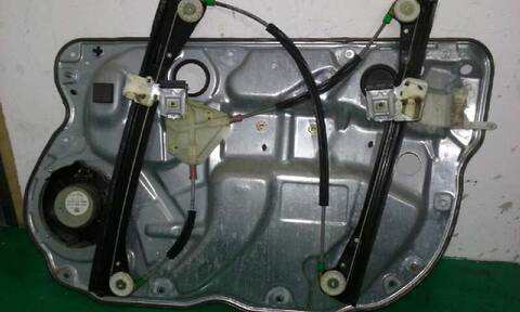 Foto 2ª: Elevalunas Eléctrico Delantero Izquierdo Volkswagen Polo 1.9 SDI 64CV 47KW [ASY] (2002)