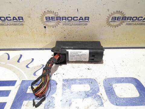 Foto 2ª: Caja Reles Fusibles Volkswagen Caddy 1.9 TDI 105CV 77KW [BLS] (2006)