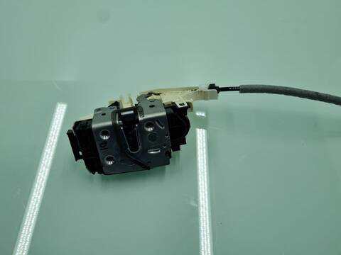 Cerradura Puerta Delantera Izquierda Mercedes Clase G 230 GLA 200 CDI 156.908) 136CV 100KW