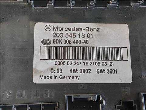 Foto 3ª: Caja Reles Fusibles Mercedes Clase C 160 2.0 C 180 203.735) COUPE 129CV 95KW [M 111.951] (2001)