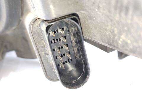 Foto 3ª: Faro Derecho Volkswagen Passat 2.0 BLUETDI 143CV 105KW [BKP] (2007)