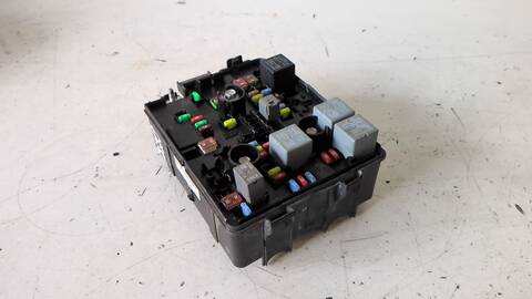 Foto 3ª: Caja Reles Fusibles Opel Corsa VERSION INDEFINIDA (2015)