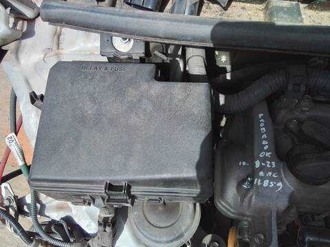 Caja Reles Fusibles Toyota Yaris ACTIVE HYBRID 75CV 55KW