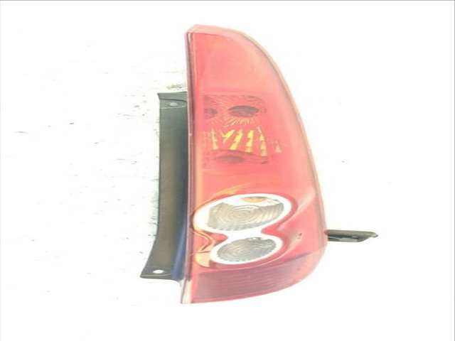 Foto 3ª: Piloto Trasero Derecho Ford Fiesta 1.25 16V (2001)