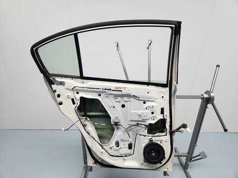 Foto 2ª: Puerta Trasera Izquierda Subaru Legacy LIMITED 150CV 110KW [OEE20] (2010)