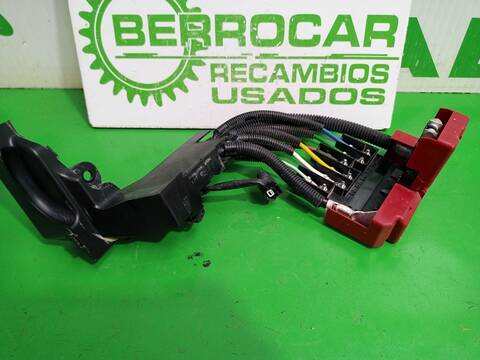 Foto 3ª: Caja Reles Fusibles Nissan Qashqai 1.3 DIG-T 140CV 103KW [HR13DDT] (2022)