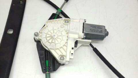 Foto 2ª: Elevalunas Eléctrico Delantero Derecho Audi A4 BASICO AVANT 160CV 118KW [CDHB] (2010)