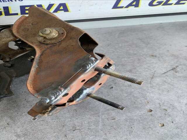Foto 2ª: Pedal Embrague Nissan Terrano 2.7 TD 101CV 0CV [TD27] (1995)