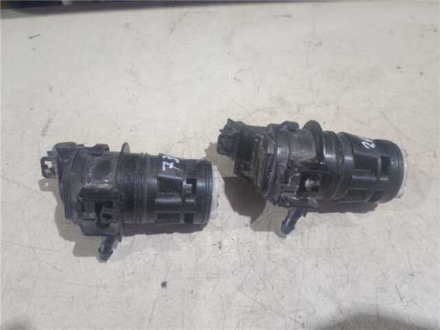 Foto 1ª: Bomba Agua Limpiaparabrisas Toyota Prius HÍBRIDO BASIS [HÍBRIDO 57 KW ( 1.5 LTR. - 57 CAT)] [1NZ-FXE]