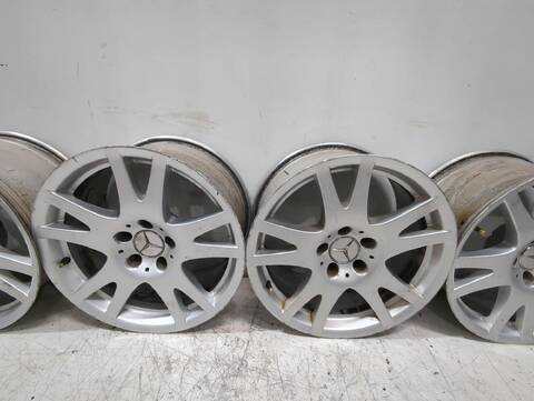 Foto 2ª: Juego LLantas Mercedes Clase C 160 CLK 240 209.361) 170CV [M 112.912] (2002)