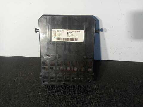 Foto 3ª: Caja Reles Fusibles Peugeot 307 XS 2 HDI CAT 90CV (2001)