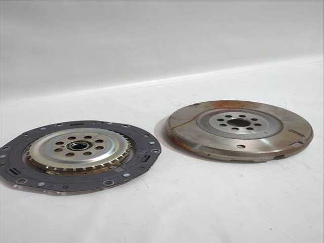 Foto 1ª: kit Embrague Toyota Yaris 1.5 HYBRID MXPJ10) 116CV 85KW [M15A-FXE] (2024)