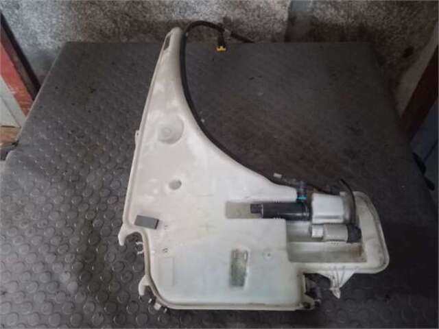 Foto 3ª: Deposito Limpiaparabrisas Bmw Serie 1 114 2.0 120D [2.0 LTR. - 130 KW TURBODIESEL CAT] [N47 D20 C]