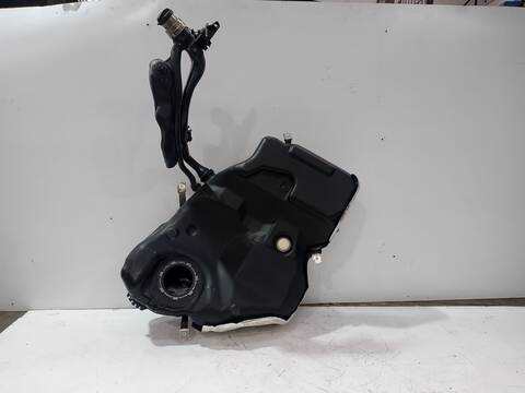 Foto 2ª: Deposito de Combustible Volkswagen Passat ADVANCE BLUEMOTION 105CV 77KW [CAYC] (2011)