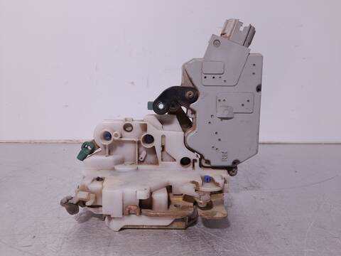 Cerradura Puerta Delantera Derecha Nissan Primera 1.6 16V CAT BERLINA 99CV 73KW