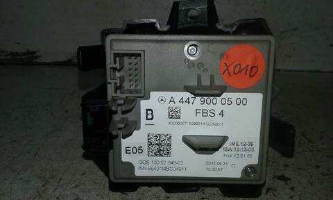 Foto 2ª: Motor de Arranque Mercedes Vito 109/111 CDI LANG 447.601) 114CV 84KW [R9M502] (2014)