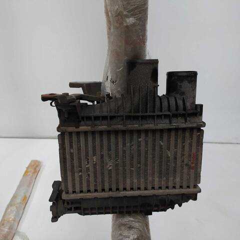 Intercooler Toyota Verso 2.2 D-4D AUR10_ AUR10R)