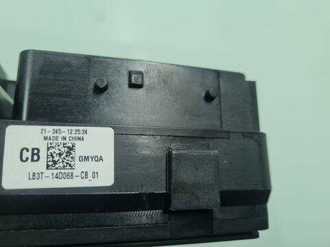 Foto 3ª: Caja Reles Fusibles Ford Ranger DOBLE CABINA 4X4 XLT LIMITED 170CV 125KW [BC2X] (2022)