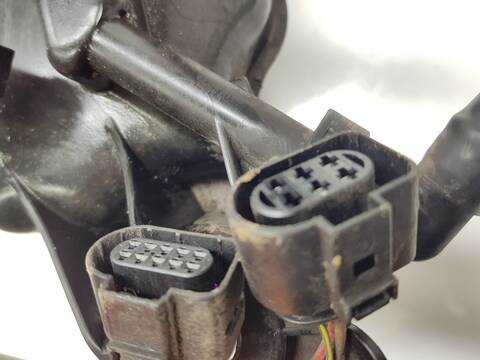 Foto 2ª: Deposito AdBlue Volkswagen T-Roc ADVANCE 5P (2017)