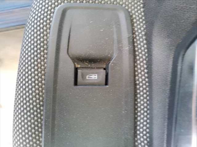 Botonera Elevalunas Dacia Sandero ESSENTIAL 91CV 67KW