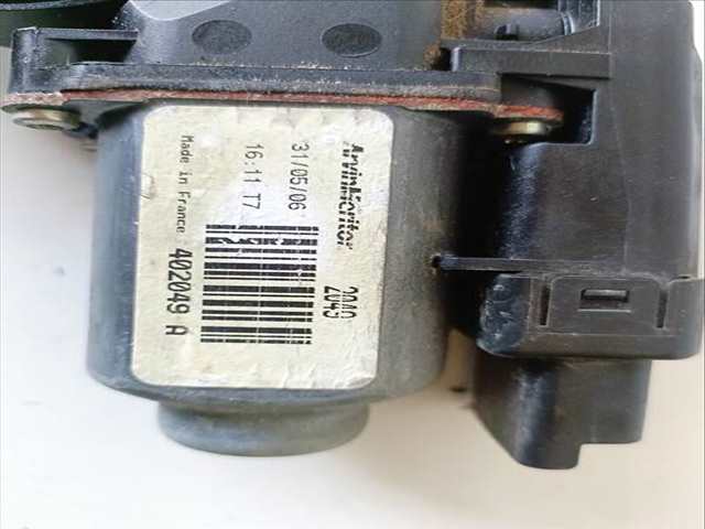Foto 3ª: Elevalunas Eléctrico Trasero Izquierdo Renault Scenic DYNAMIQUE 1.6 16V 111CV (2003)