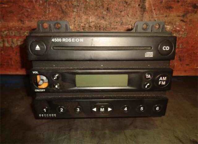 Foto 3ª: Sistema Audio Radio CD Ford Fiesta 1.4 TREND [1.4 LTR. - 50 KW TDCI CAT] [F6JA]