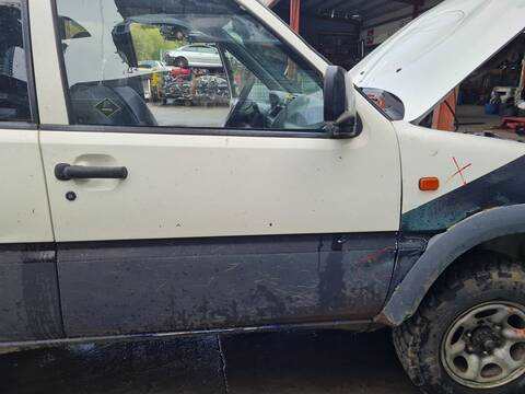 Puerta Delantera Derecha Nissan Terrano 2.7 TDI 4WD 125CV 92KW
