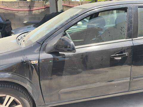 Foto 2ª: Puerta Delantera Izquierda Opel Astra Z17DTR BERLINA (2010)