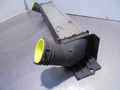 Foto 2ª: Intercooler Bmw Serie 1 114 2.0 16V BERLINA 143CV 105KW [N47D20C] (2010)