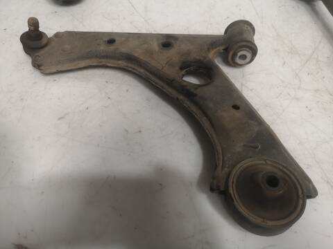 Foto 1ª: Brazo Suspension Delantero Izquierdo Opel Corsa A14XER (2011)