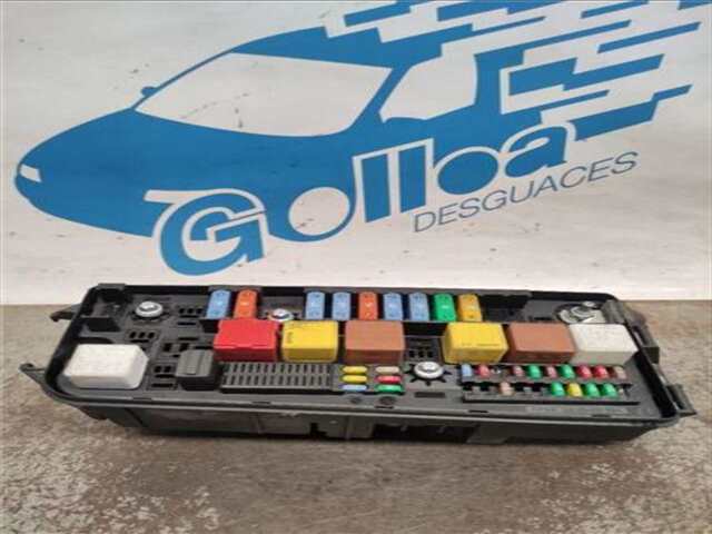 Caja Reles Fusibles Opel Vectra 1.9 CDTI
