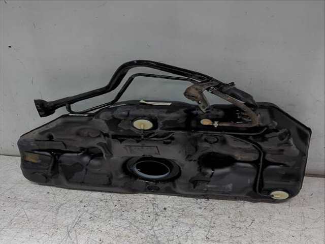 Foto 1ª: Deposito de Combustible Nissan Primera 1.6 109CV [QG16DE] (2002)
