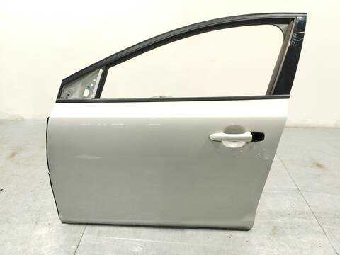Foto 2ª: Puerta Delantera Izquierda Volvo V40 D2 HATCHBACK 120CV 88KW [D 4204 T13,D 4204 T8] (2016)