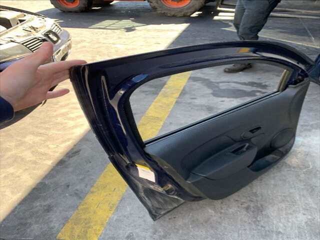 Foto 2ª: Puerta Delantera Izquierda Dacia Sandero 1.2 8V73-75CV 0CV [D4F 732] (2016)