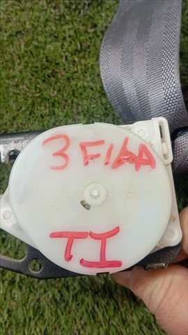 Foto 2ª: Cinturón Trasero Izquierdo Lexus LX 4.7 G 470 V8 (2002)