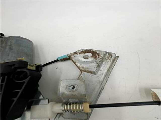 Foto 3ª: Elevalunas Eléctrico Delantero Izquierdo Skoda Superb 2.8 ELEGANCE [2.8 LTR. - 142 KW V6 30V CAT (AMX)]