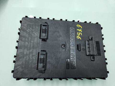Foto 3ª: Caja Reles Fusibles Ford Fiesta ACTIVE 101CV 74KW [SFJK] (2018)