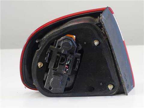 Foto 2ª: Piloto Trasero Derecho Seat Toledo 2.3 EXECUTIVE 150CV 110KW [AGZ] (1999)