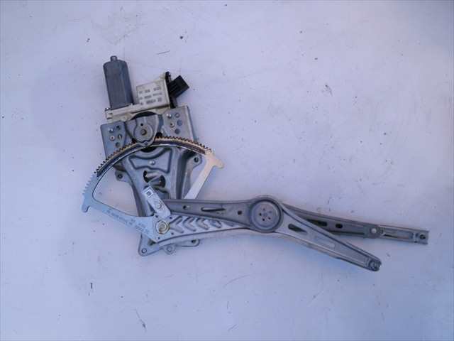 Foto 1ª: Elevalunas Eléctrico Delantero Derecho Opel Vectra 1.9 CDTI 2005-2008 [Z19DTH] (2006)