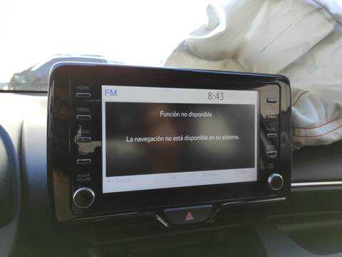 Foto 2ª: Sistema GPS Toyota Yaris M15A (2022)