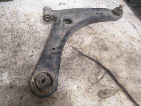 Brazo Suspension Delantero Derecho Mitsubishi Outlander BSY
