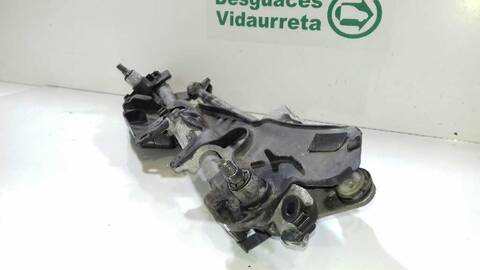 Foto 2ª: Brazo Limpia Delantero Izquierdo Mazda 3 1.6 CD DIESEL CAT 109CV 80KW [Y6] (2010)