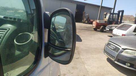 Foto 2ª: Retrovisor Derecho Renault Trafic 6 - PLAZAS ACRISTALADO PARCIAL COMBI CORTO 90CV 66KW [M9R780] (2010)