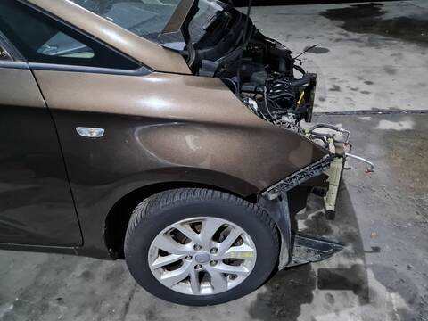 Aleta Delantera Derecha Kia Carens BASIC 135CV 99KW